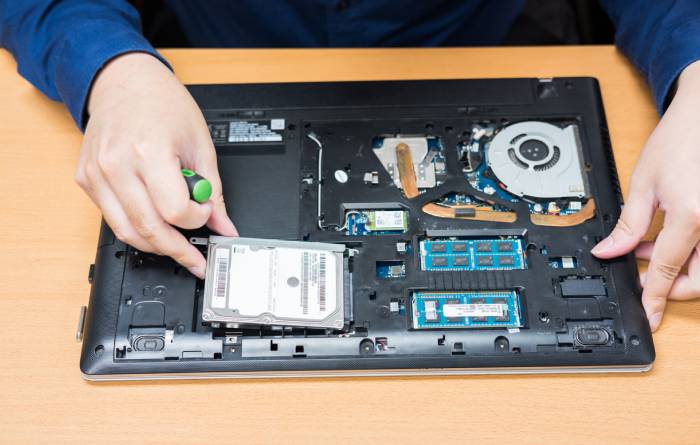 Laptop Service Center - Macbook and Windows Laptop Repair